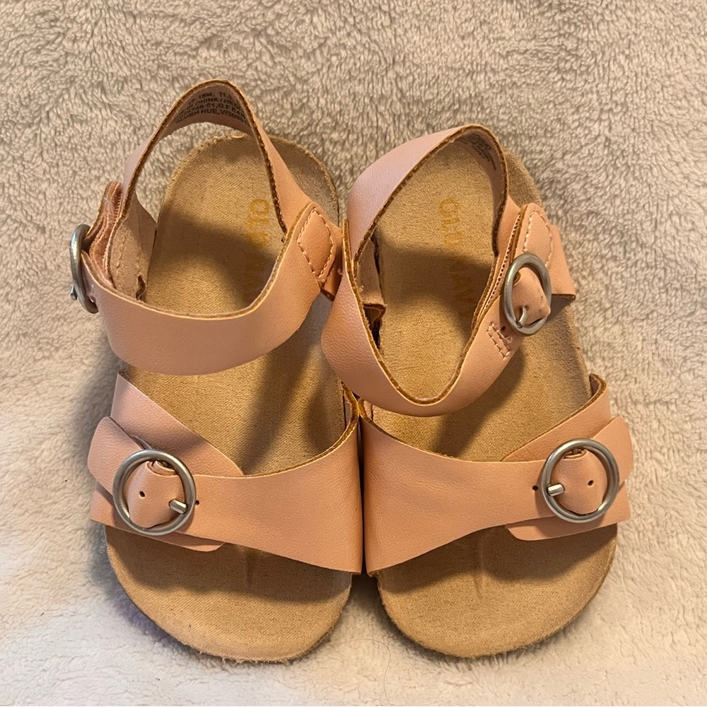 Old Navy Shoes Pink Sandals Size 12-18 months USED
